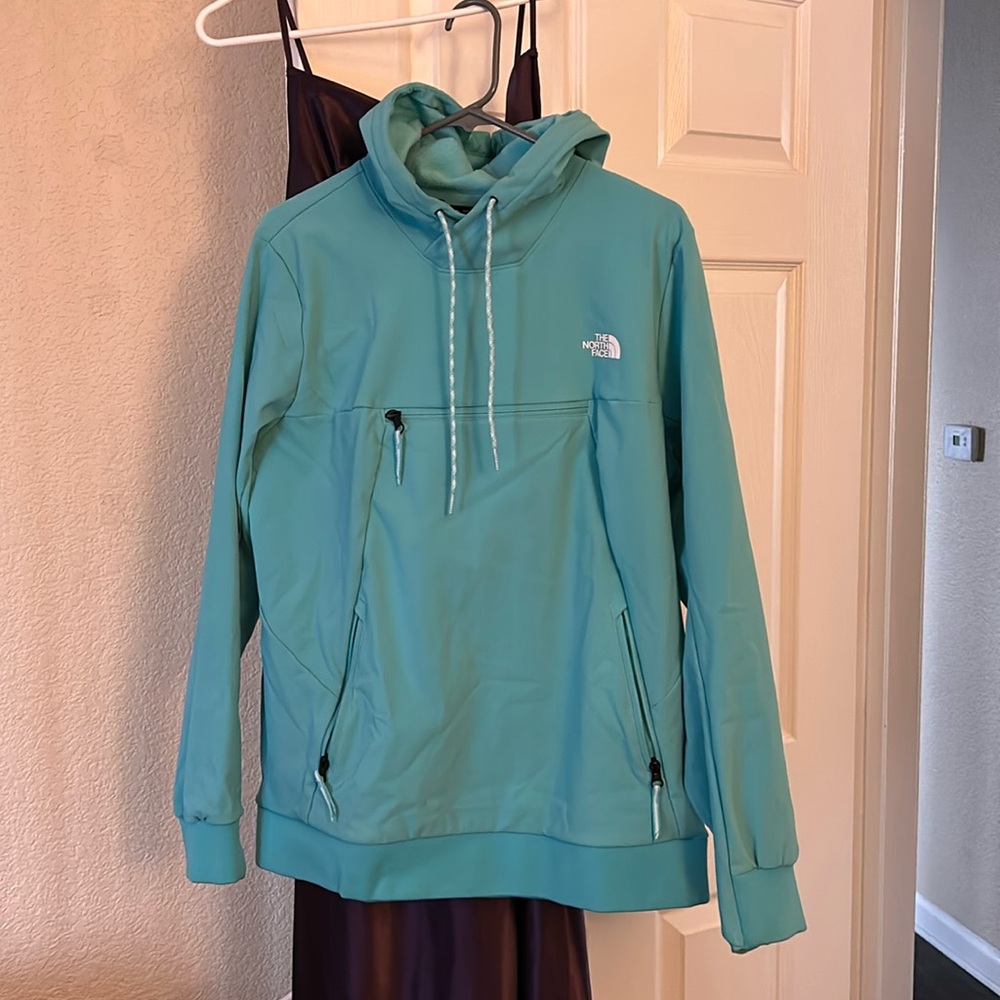 NORTH FACE SWEATSHIRT